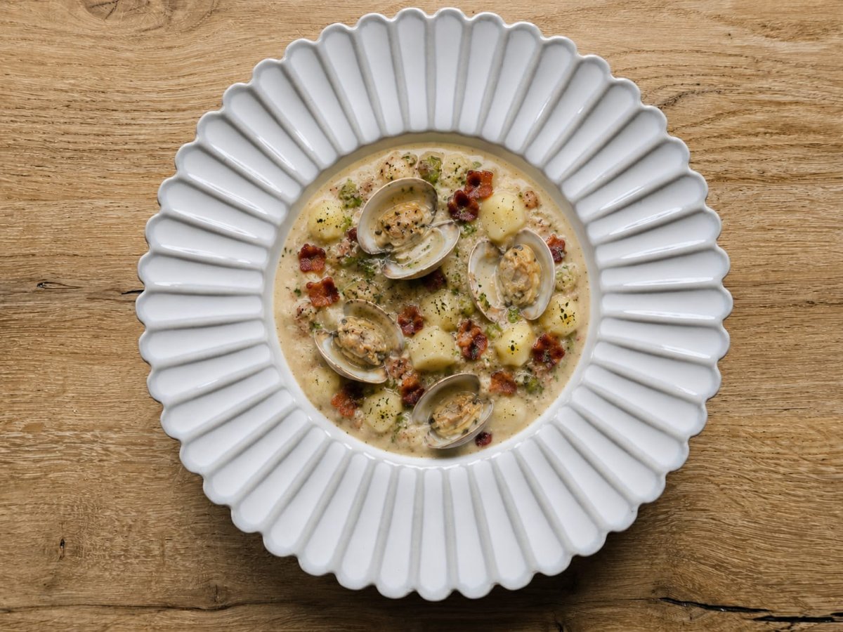 Amerikaanse clam chowder met spek