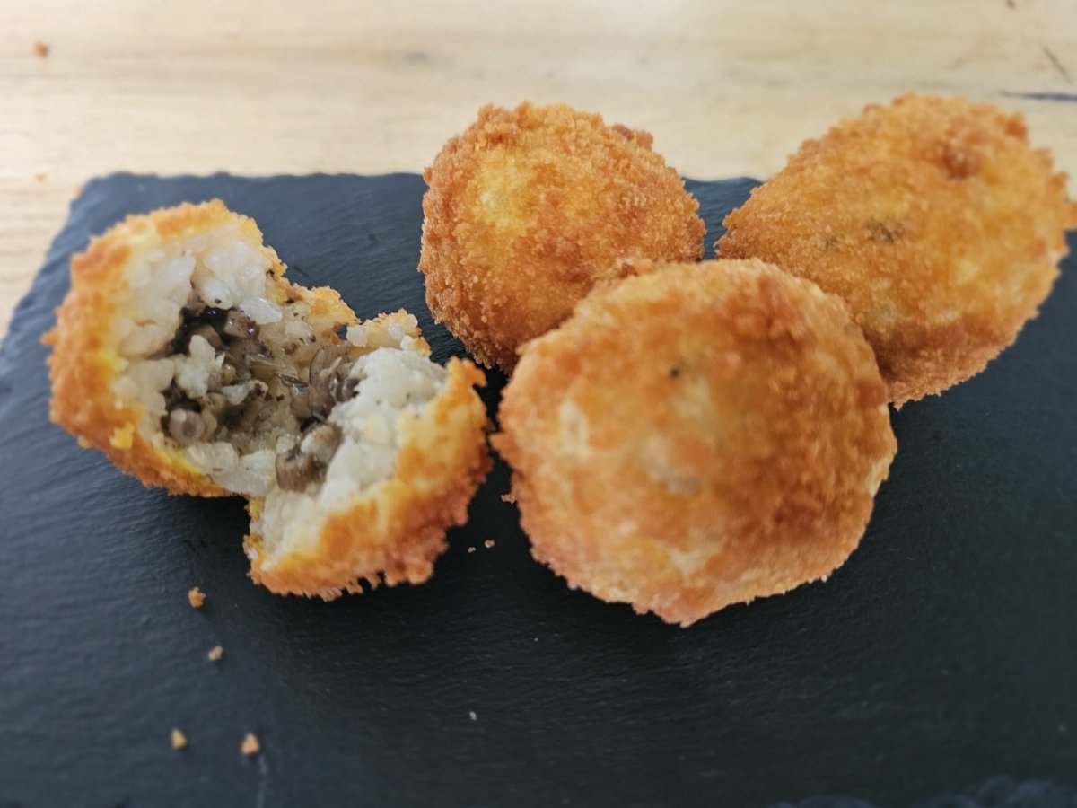 Arancini met paddenstoelen-truffelvulling
