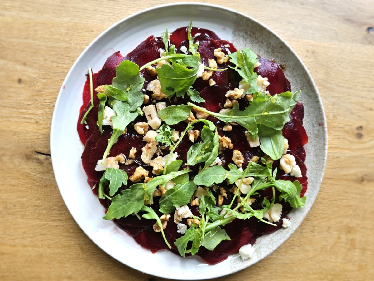 Bietencarpaccio met geitenkaas