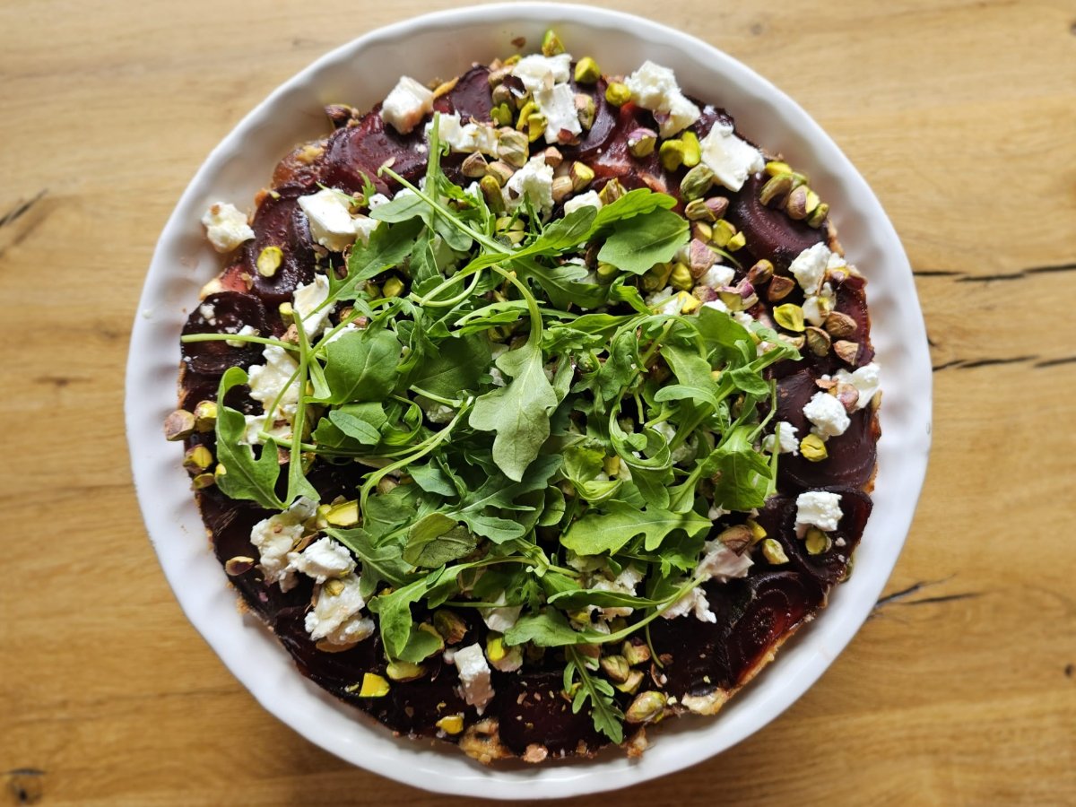 Bietentaart met ricotta en pistachenoten