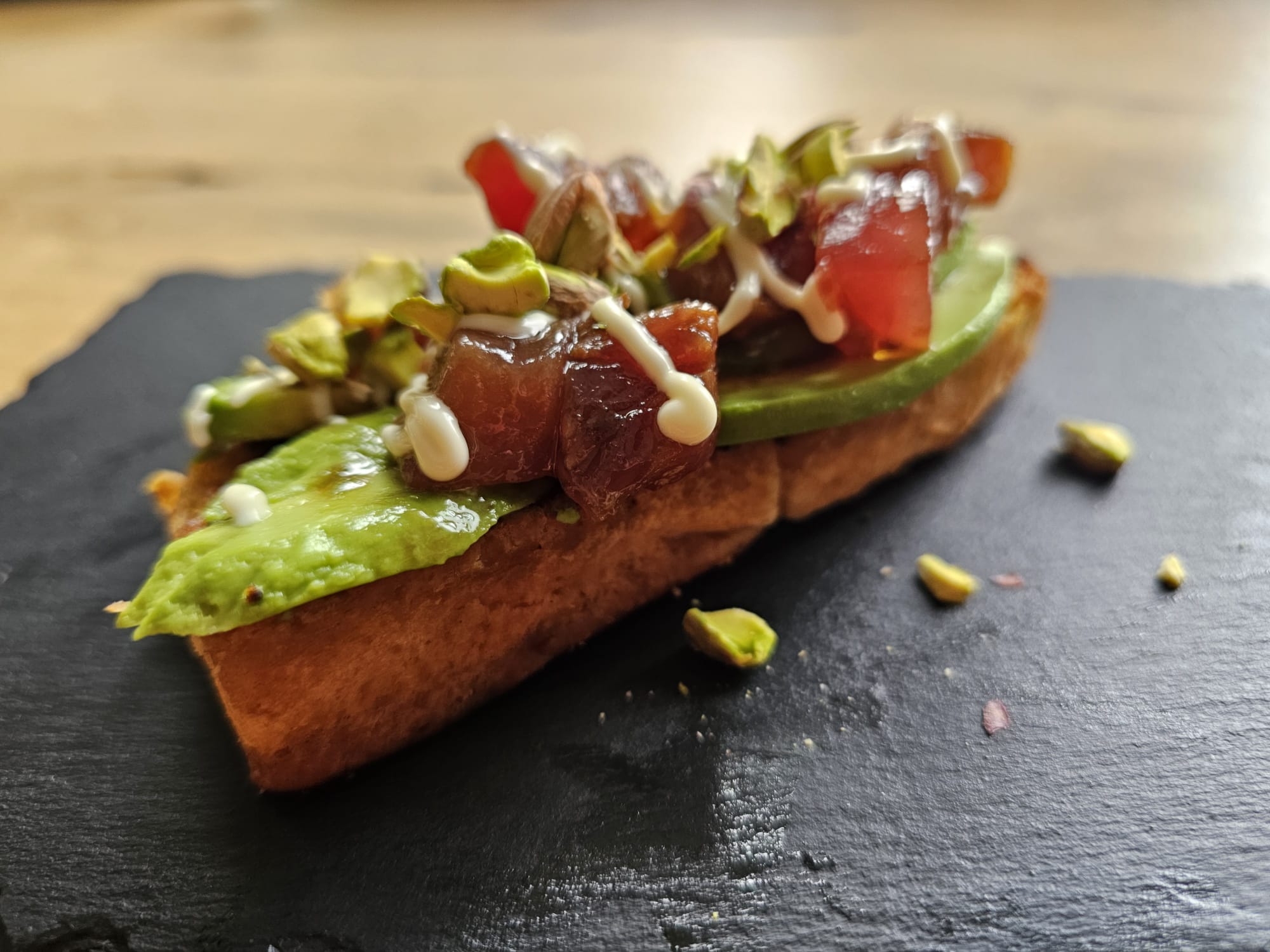 Brioche met tonijn tartaar