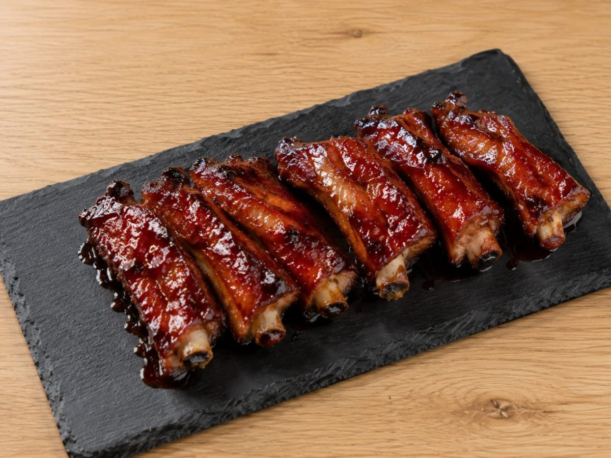 Chinese geroosterde spareribs met honing en sojasaus