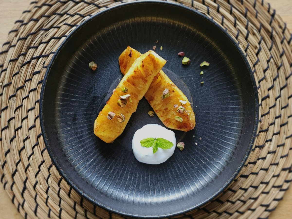 Gegrilde ananas met kokos-limoen