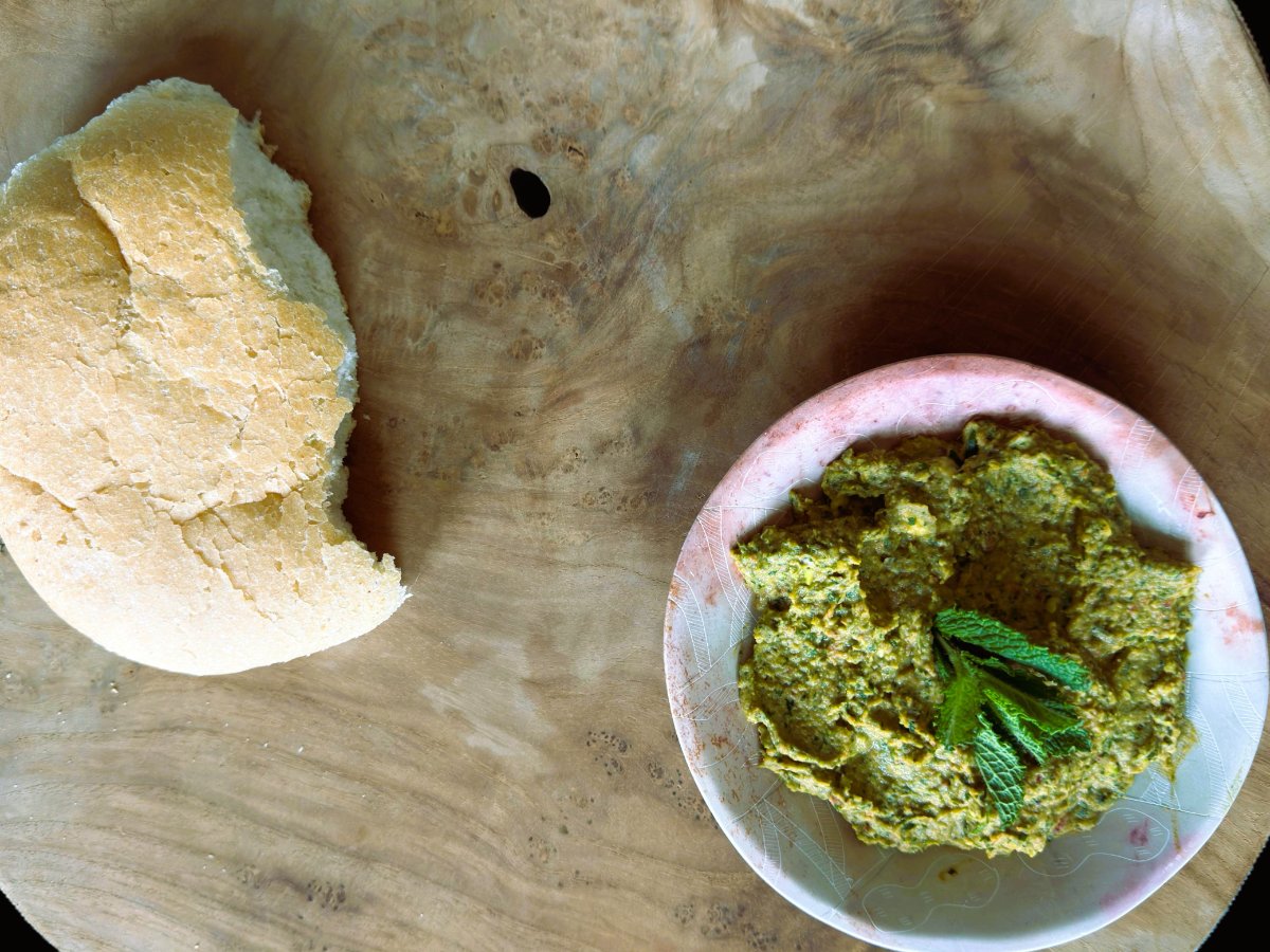 Hummus Beiruti