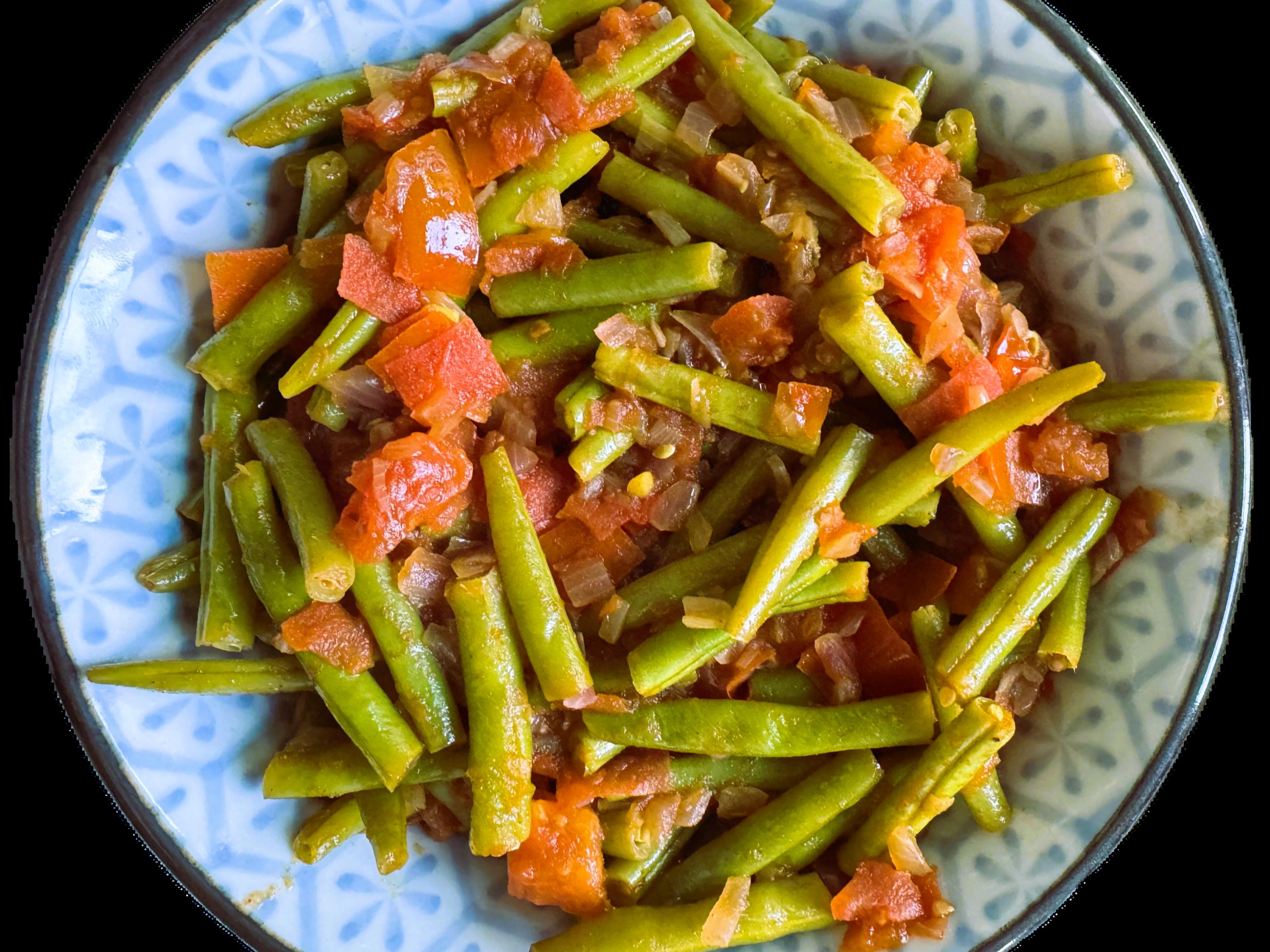 Lubia bi zeit met tomatensaus en knoflook
