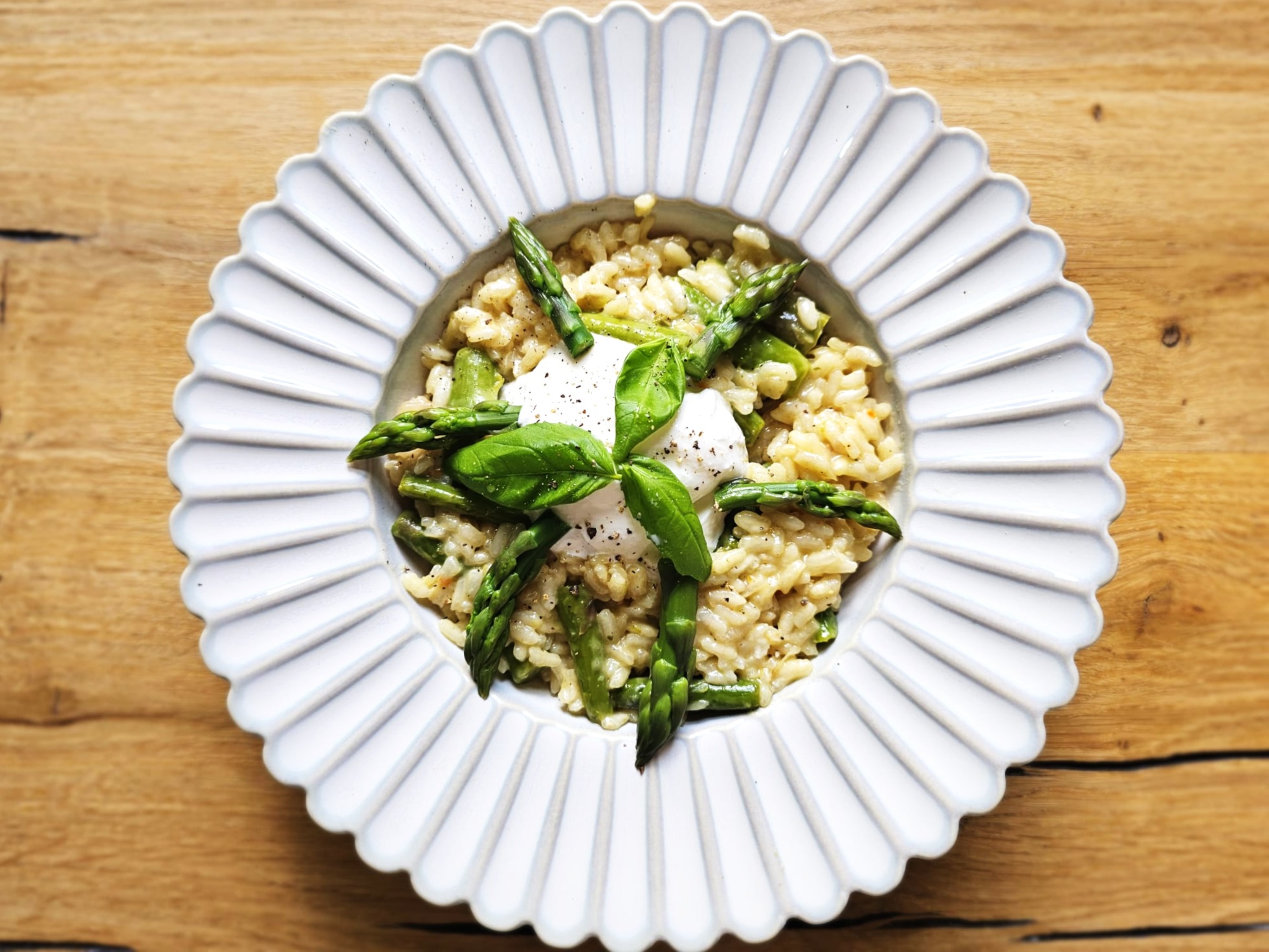 Risotto met asperges, citroen en burrata