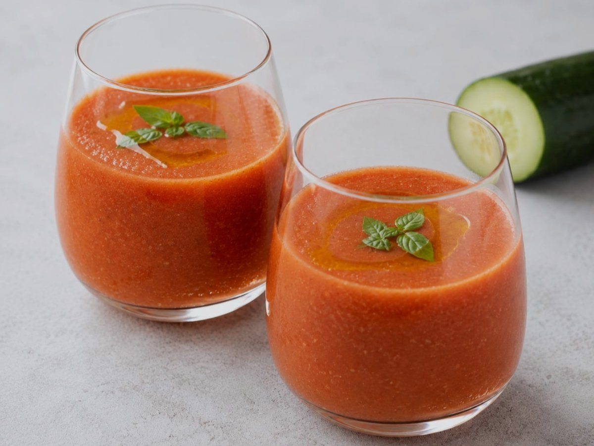 Spaanse gazpacho met komkommer en paprika